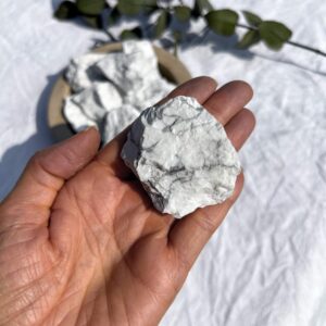 white howlite
